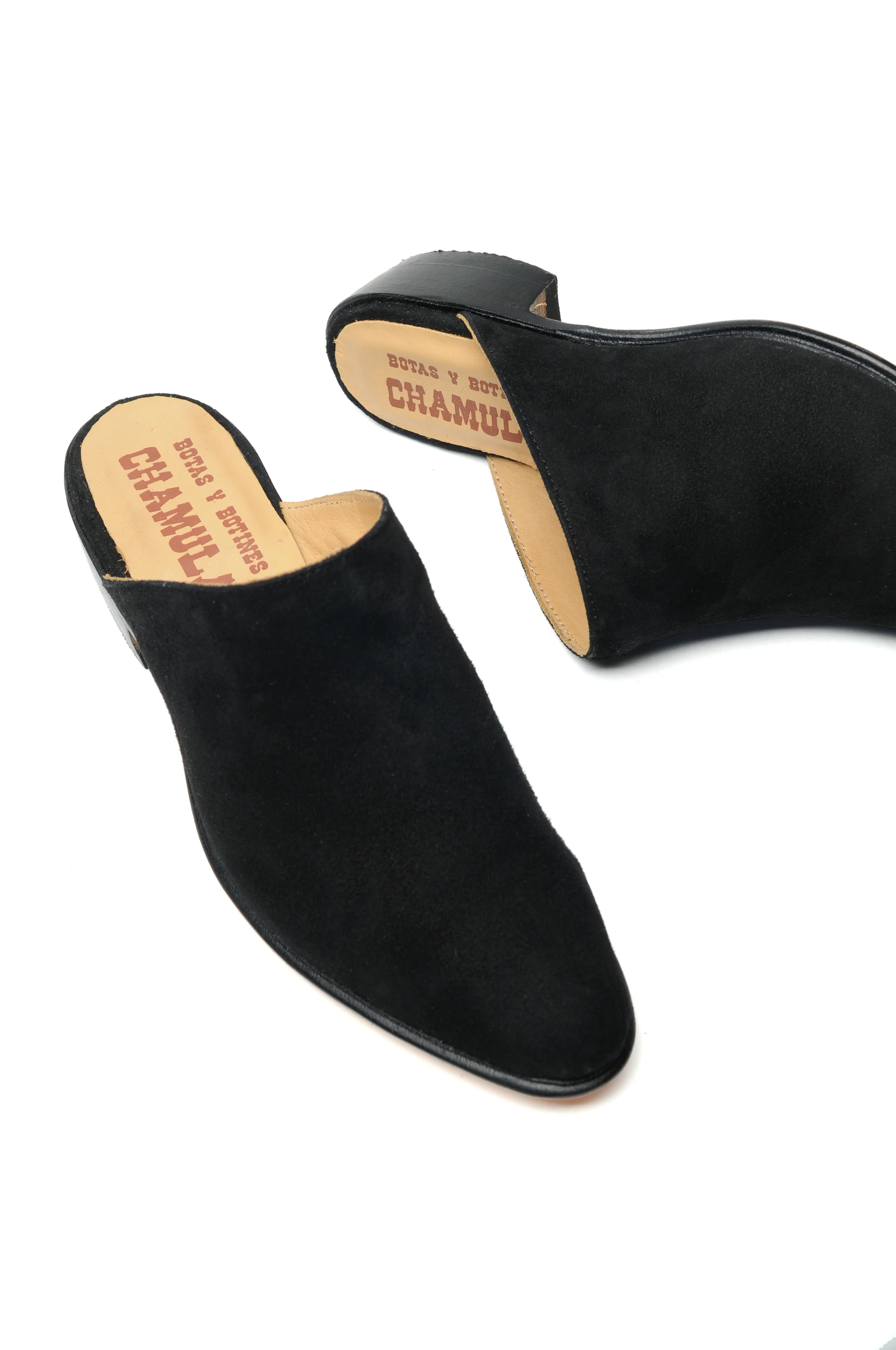 Sueco [Suede Leather] - Image 3
